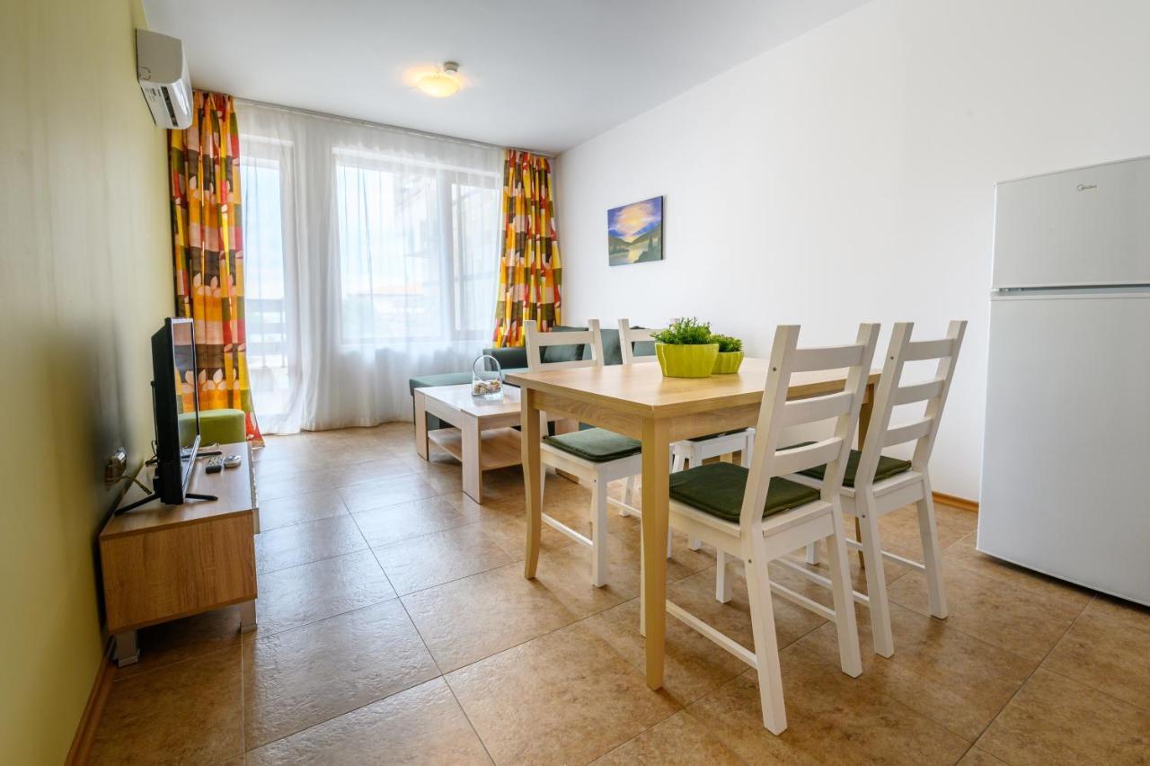 אלניטה Robinson Beach Apartments מראה חיצוני תמונה