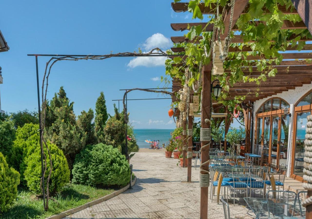 אלניטה Robinson Beach Apartments מראה חיצוני תמונה