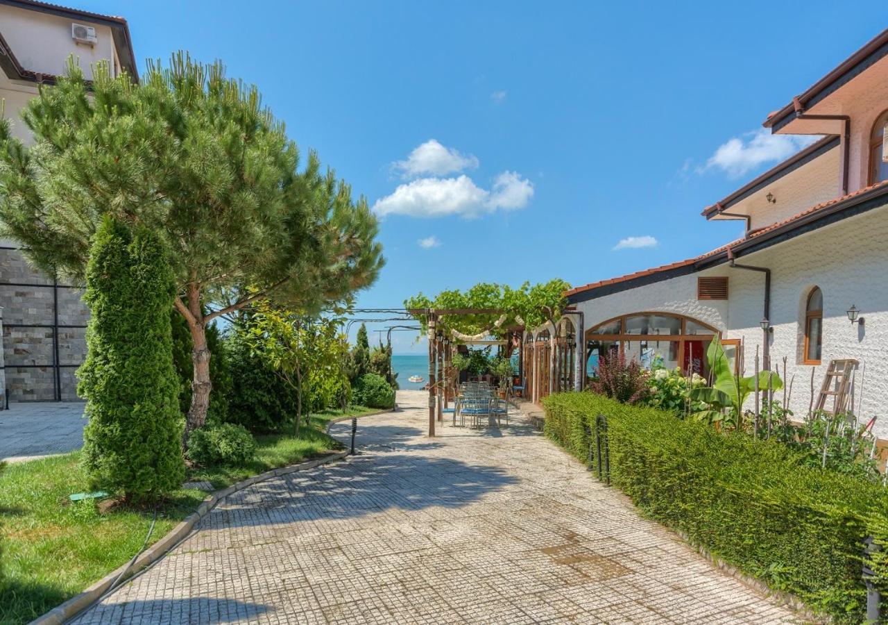 אלניטה Robinson Beach Apartments מראה חיצוני תמונה