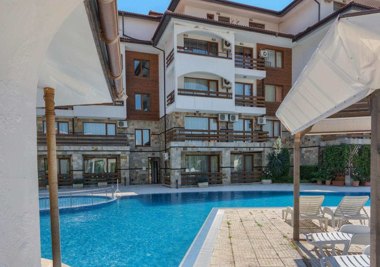 אלניטה Robinson Beach Apartments מראה חיצוני תמונה
