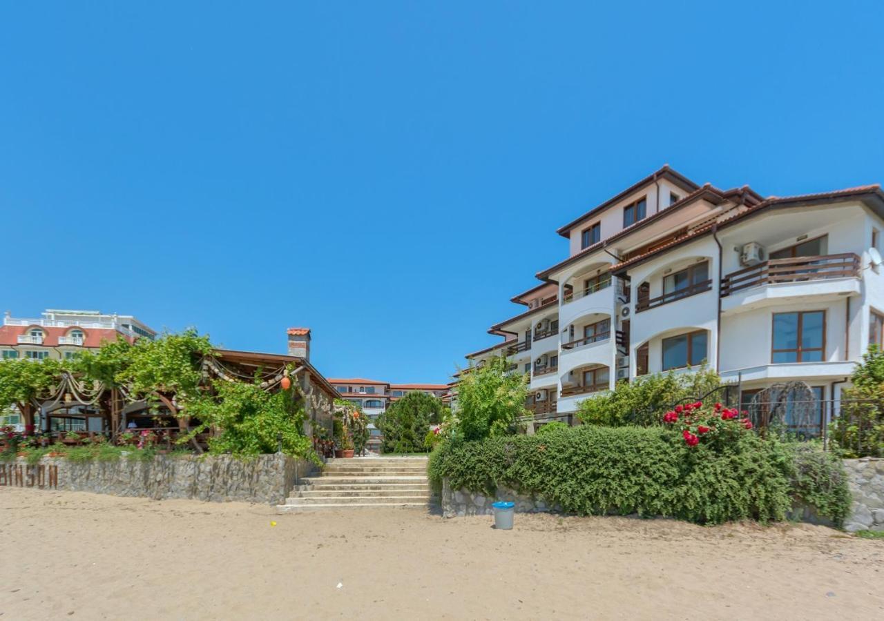 אלניטה Robinson Beach Apartments מראה חיצוני תמונה