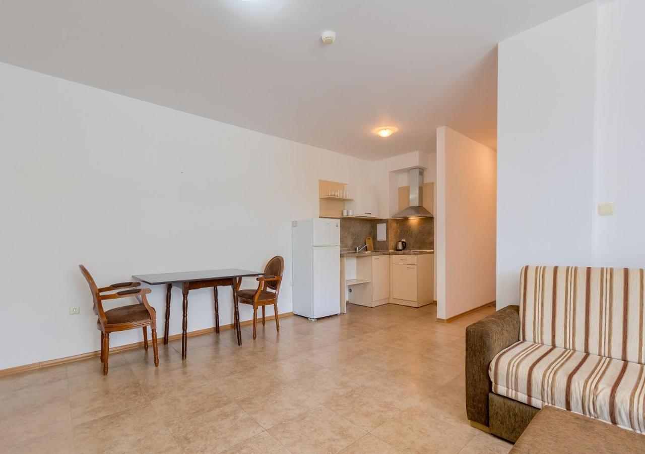 אלניטה Robinson Beach Apartments מראה חיצוני תמונה