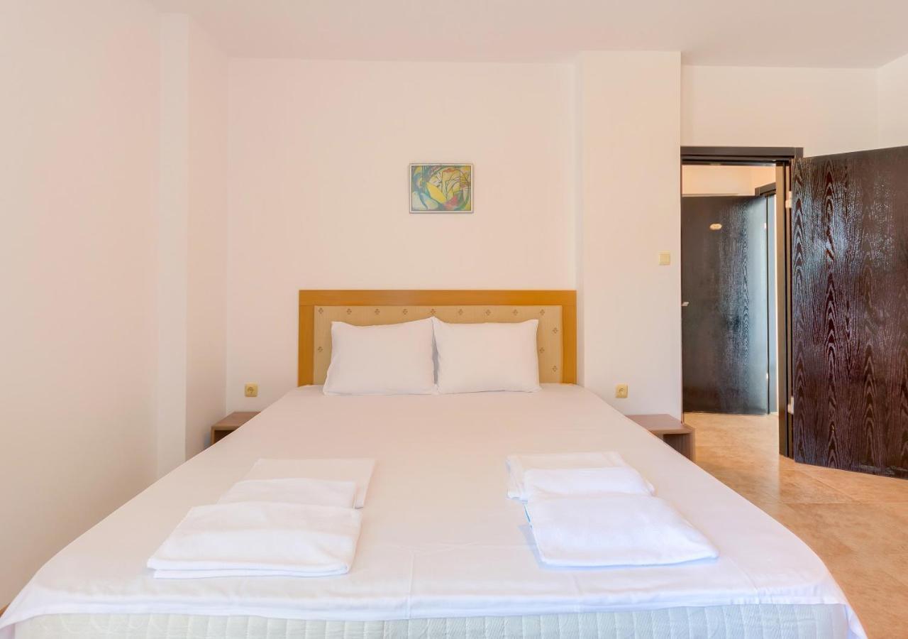 אלניטה Robinson Beach Apartments מראה חיצוני תמונה