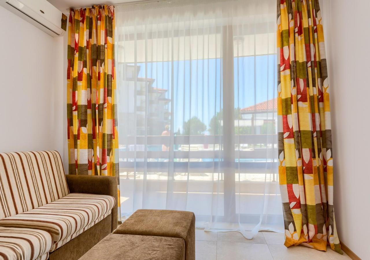 אלניטה Robinson Beach Apartments מראה חיצוני תמונה