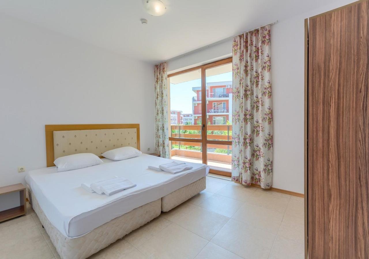 אלניטה Robinson Beach Apartments מראה חיצוני תמונה