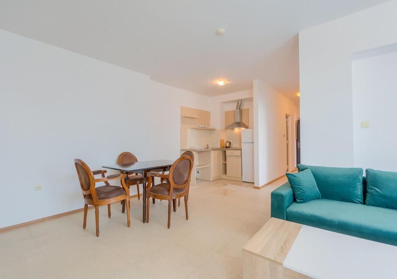 אלניטה Robinson Beach Apartments מראה חיצוני תמונה