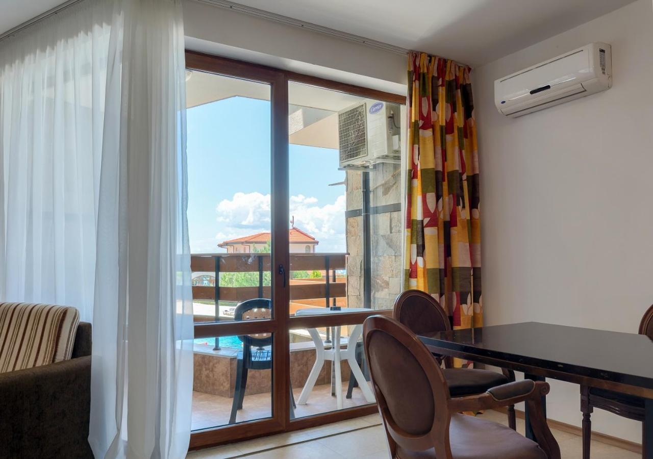 אלניטה Robinson Beach Apartments מראה חיצוני תמונה