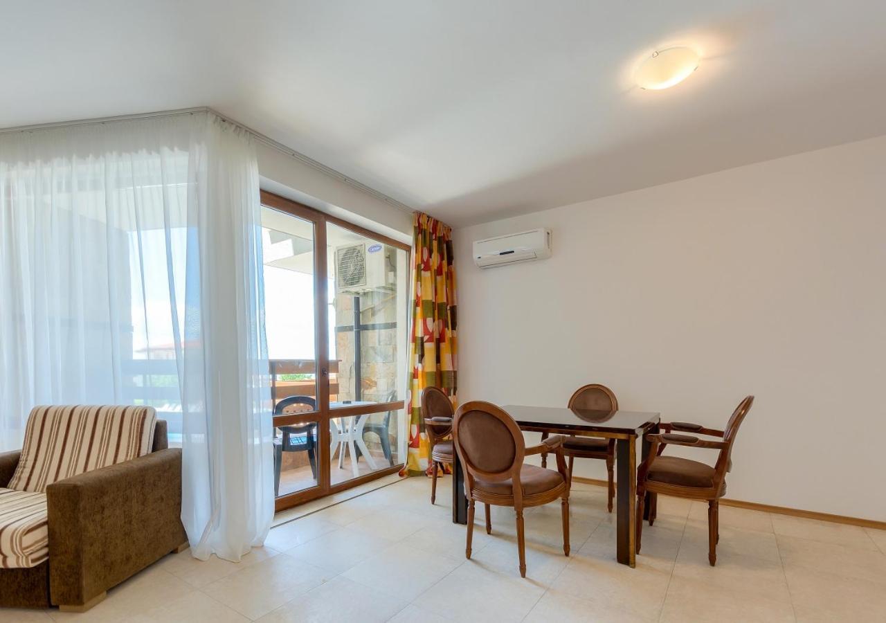 אלניטה Robinson Beach Apartments מראה חיצוני תמונה